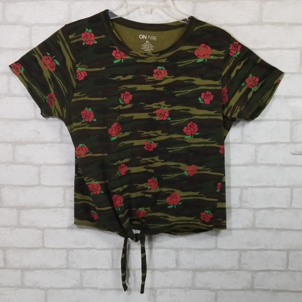 On fire camo/floral print tee size XL